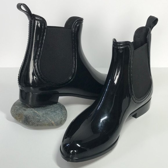 Forever 21 Shoes - Forever 21 Shoes | Chelsea Blk Rubber Boot Size 10